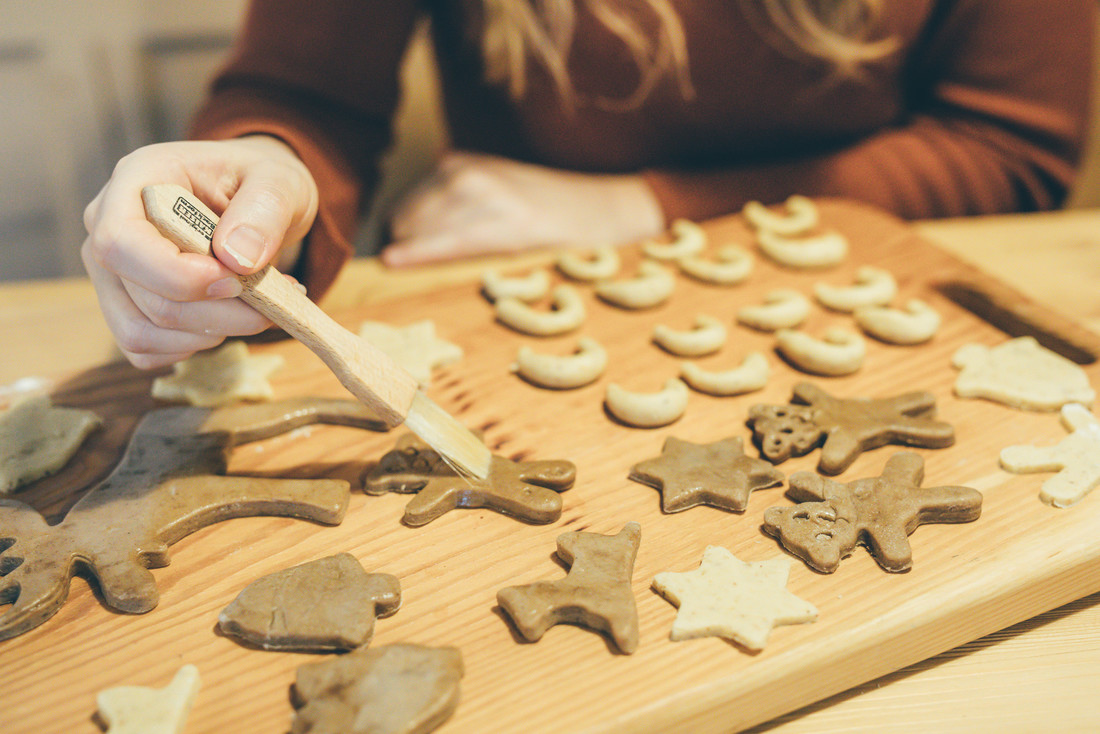 Weihnachtskekse backen in der Adventszeit