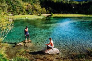 Eisbaden im Naturjuwel Blausee